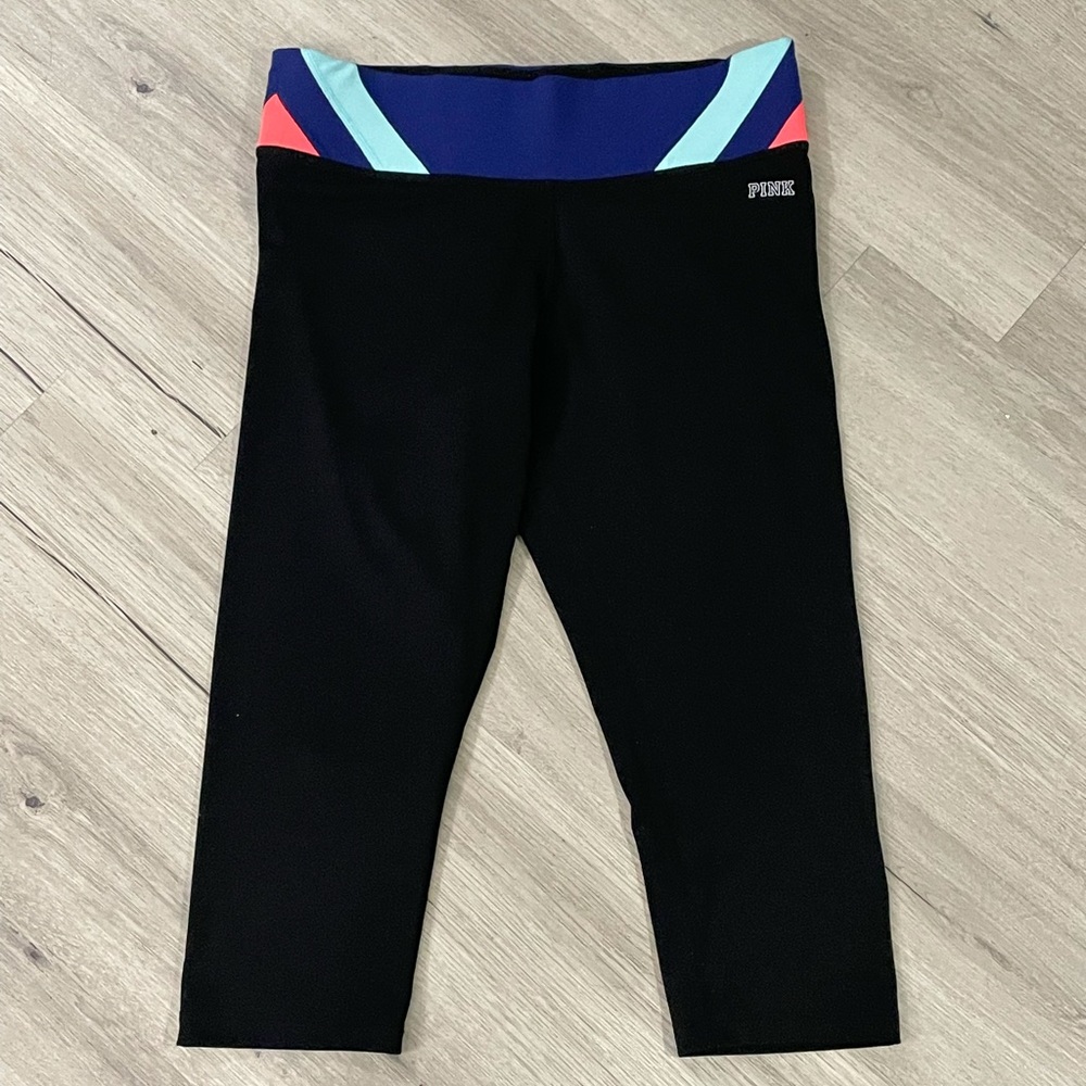VS PINK Ultimate YOGA Capris/Cropped Leggings Med